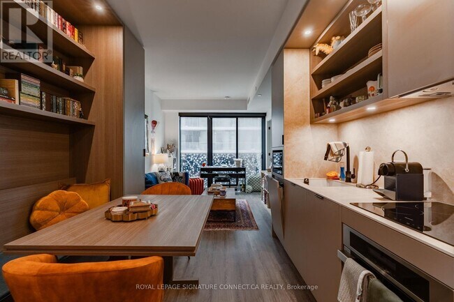 Building Photo - 55 Charles St E