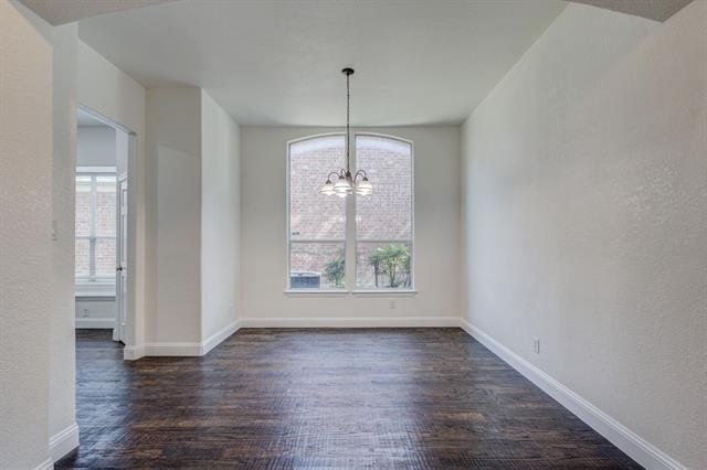 Foto del edificio - 5967 Hidden Creek Ln
