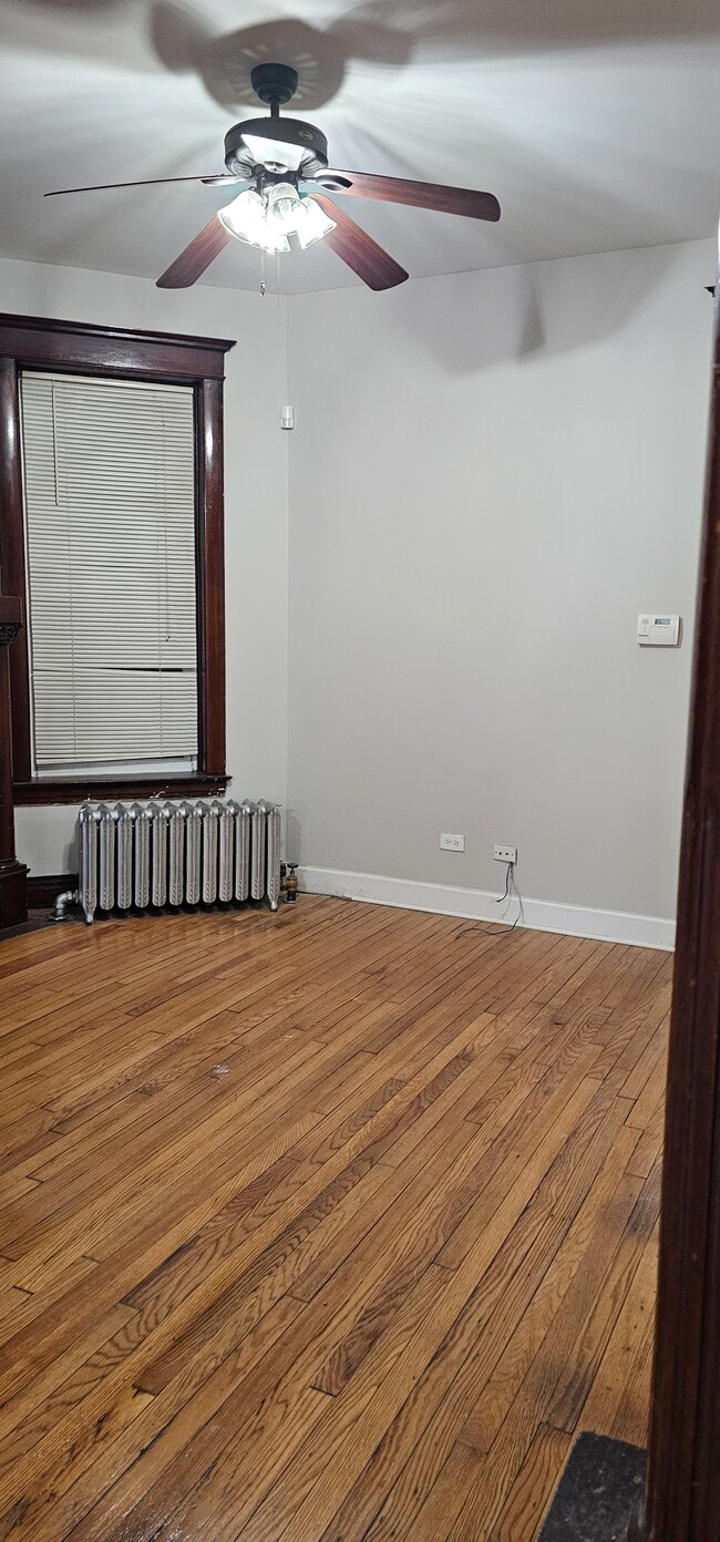 Dining Room - 3421 W Adams St