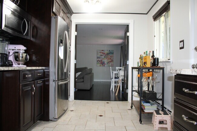 Foto del edificio - 5 Cheryl Ave