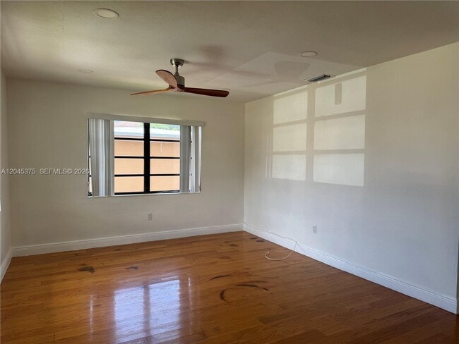 Building Photo - 3500 SW 87th Pl