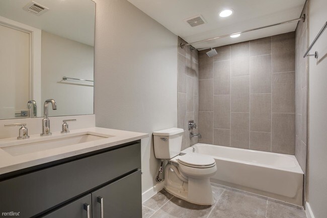 Foto del edificio - 5311 Lemmon Ave