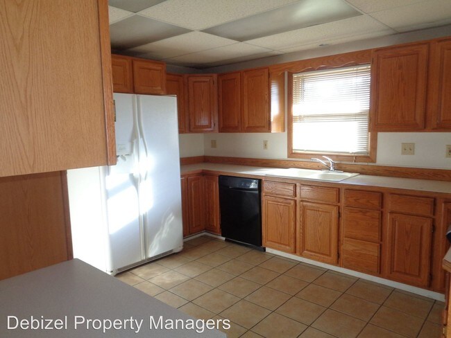 Foto del edificio - 3 br, 1.5 bath Apartment - 1239 Lewis