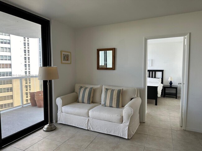 Foto del edificio - 9 Island Ave