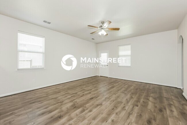 Foto del edificio - 3 Bedroom Pet-Friendly Home in FORNEY, TX ...