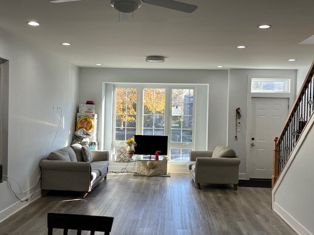 Building Photo - 636 N Trumbull Ave