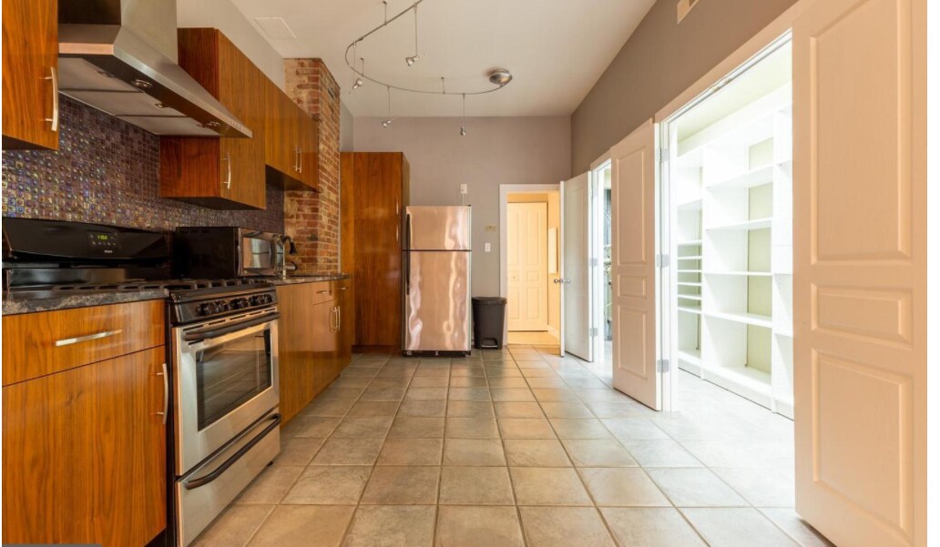 Primary Photo - 39 N 3rd St