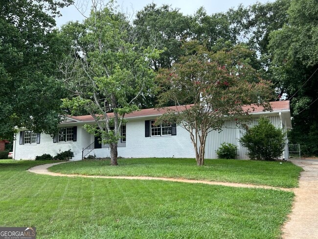 Foto del edificio - 170 Emory Dr