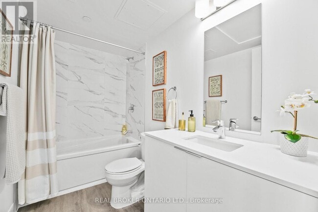 Building Photo - 100 Manett Crescent