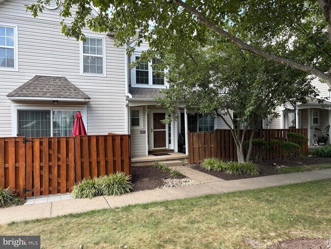 Foto del edificio - 5603 Spruce Mill Dr