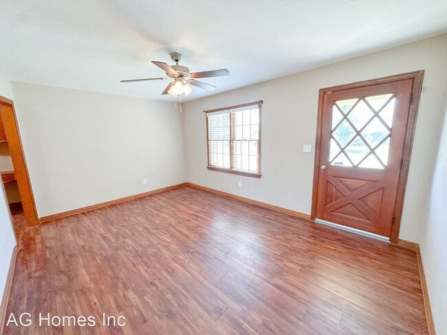 Building Photo - 2 br, 1 bath House - 543 SW 49th St