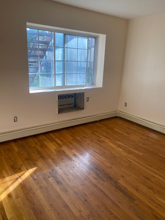 Foto del edificio - 1529 Parker St