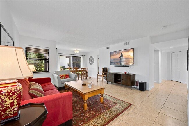 Foto del edificio - 12660 Shoreline Dr