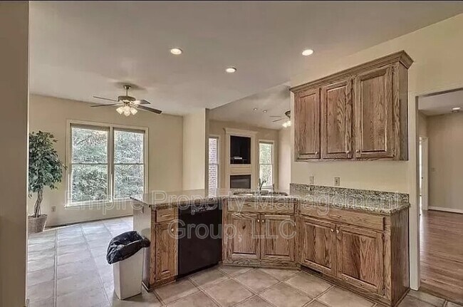 Building Photo - 520 Watts Hill Rd