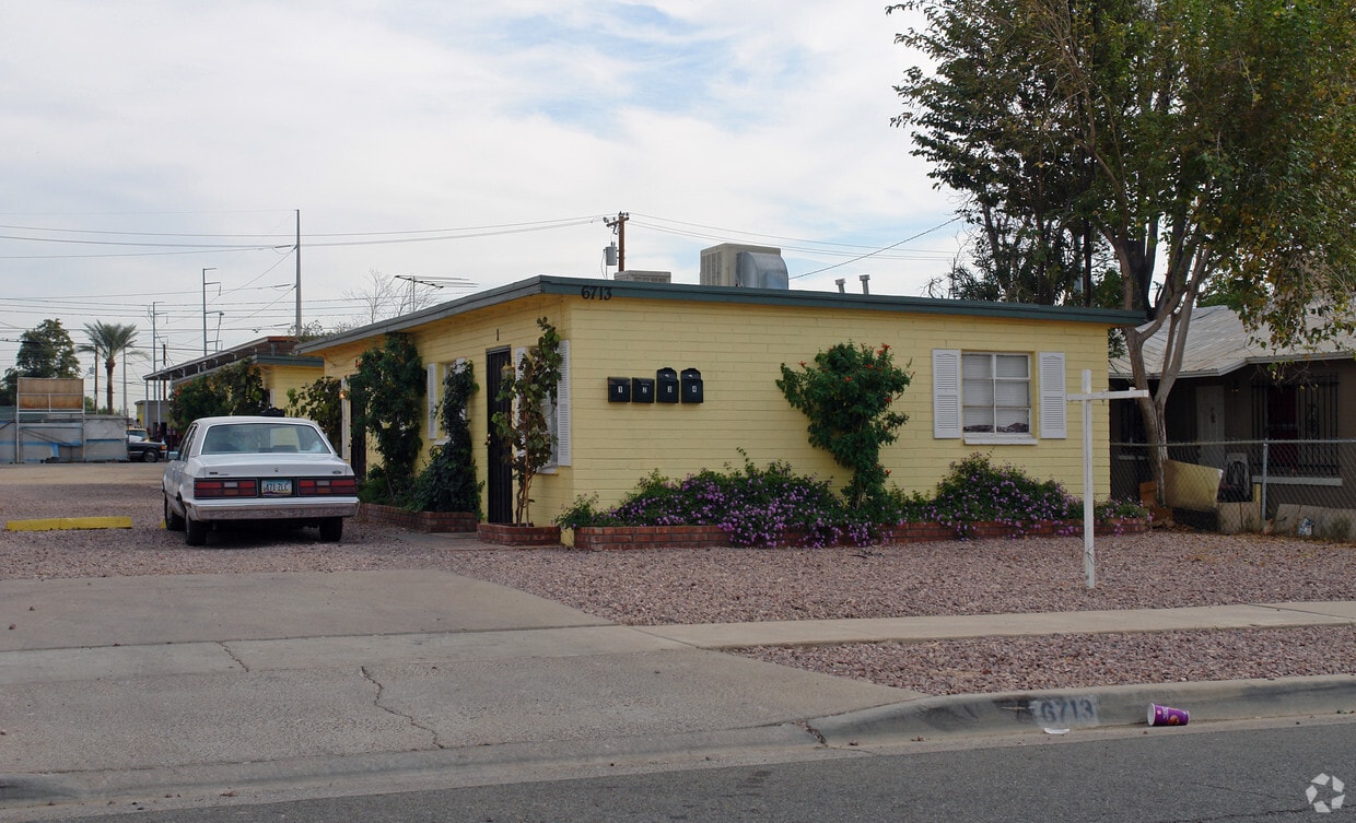 Primary Photo - 6713 N 59th Dr