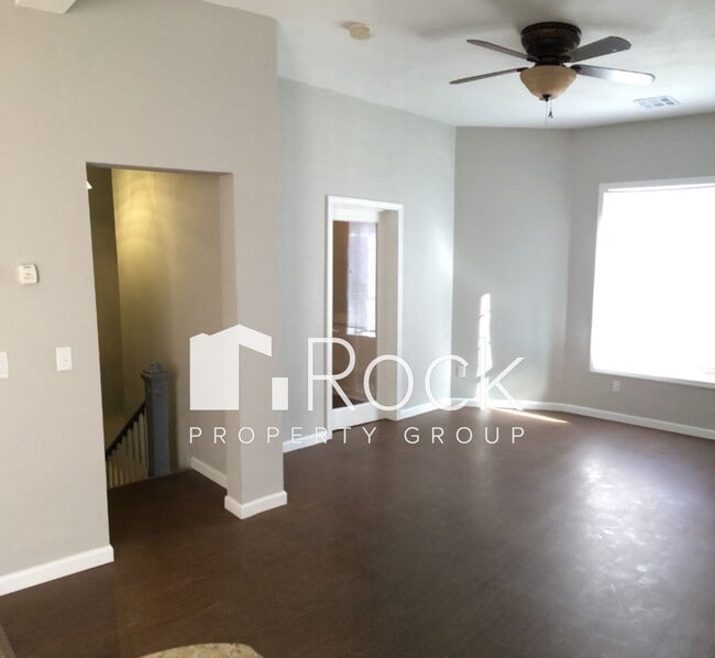 Building Photo - 328 N Philadelphia Ave