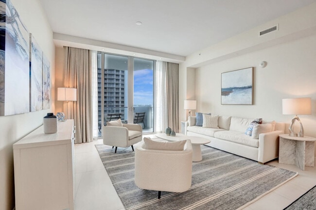 Building Photo - 3100 N Ocean Dr