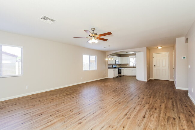 Building Photo - 8419 W Veliana Way