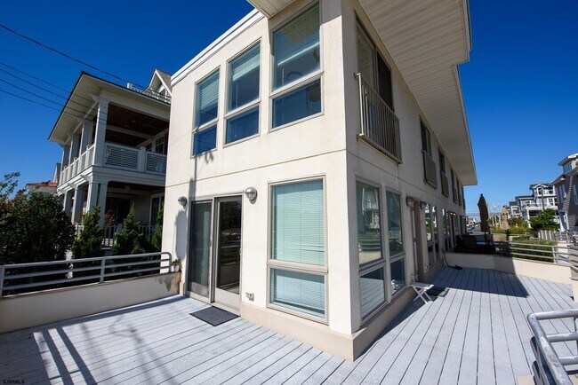 Foto del edificio - 3215 Atlantic Ave