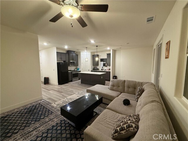 Foto del edificio - 7804 Rockport Ave