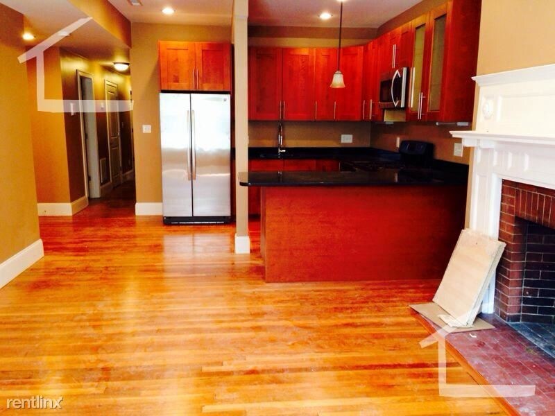 Foto principal - 4 br, 2 bath Condo - 17 Saint Lukes Rd Apt...