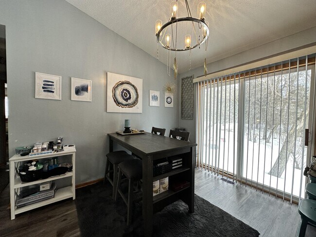 Foto del edificio - 11359 Polk St