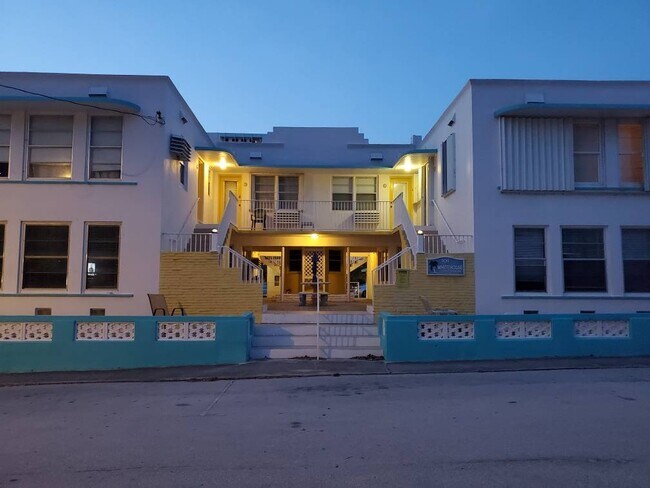 Classic art deco - 309 Crocus Terrace