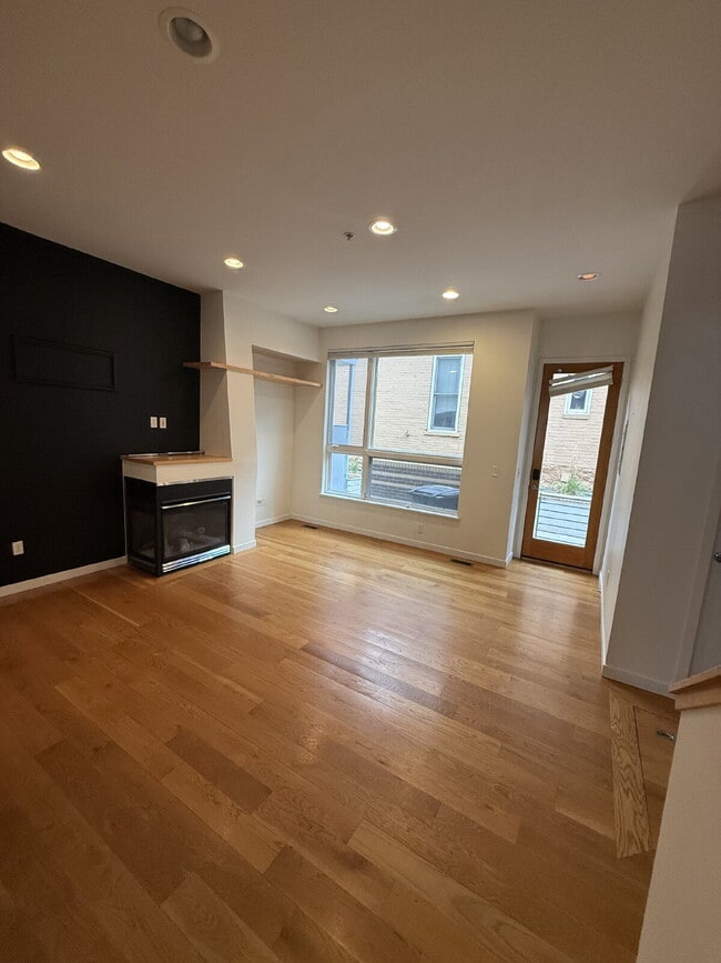 Photo - "Spacious 3-Bedroom Townhouse Retreat in Vibrant Denver with 2.5 Baths – 2047 Sq Ft of Modern Liv...