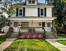 Building Photo - 139 Gallup St
