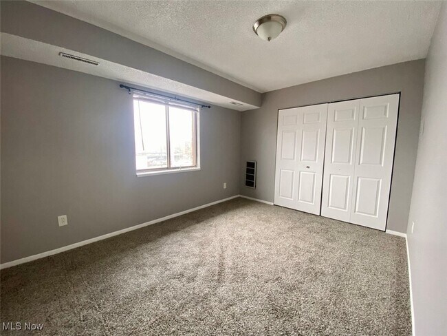 Foto del edificio - 2595 Terrace Ave