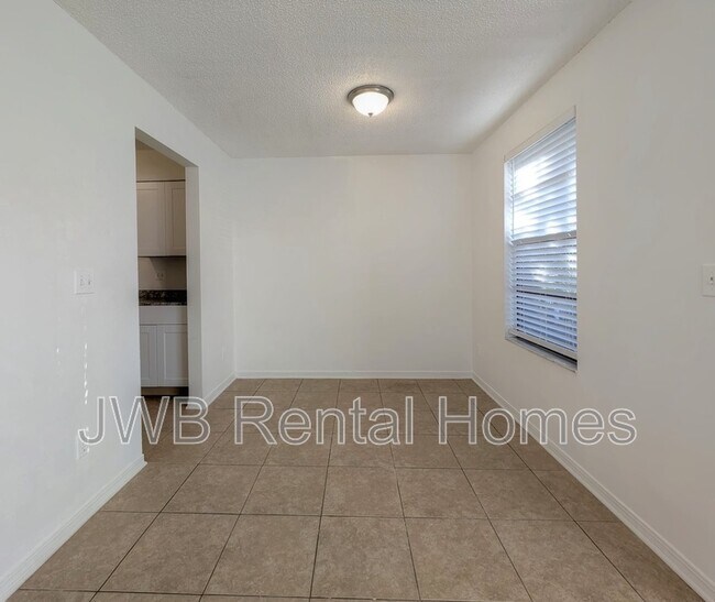 Foto del edificio - 476 Bentwood Ln