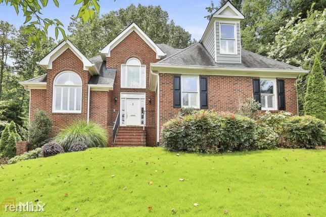 Primary Photo - 4 br, 3 bath House - 703 Avalon Way