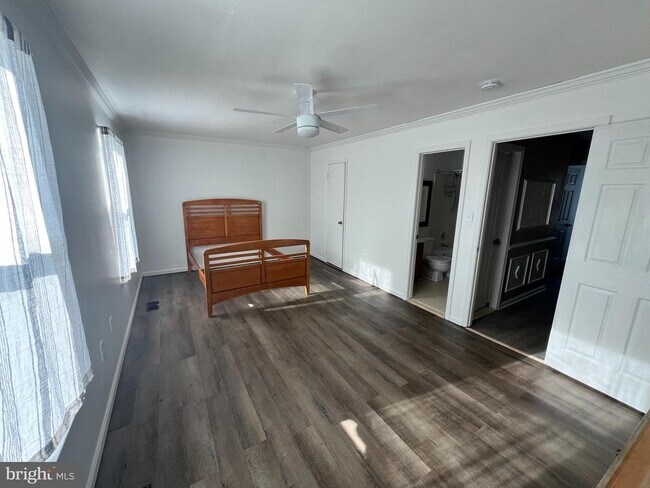 Building Photo - 3649 Dahlgren Pl