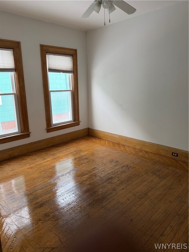 Foto del edificio - 188 Norwalk Ave