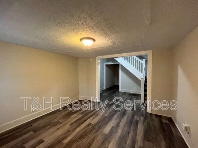 Foto del edificio - 2116 S Woodlawn Ave