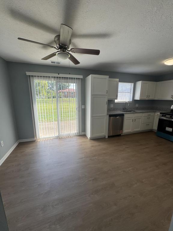 Photo - 12 Apple Ln Townhome