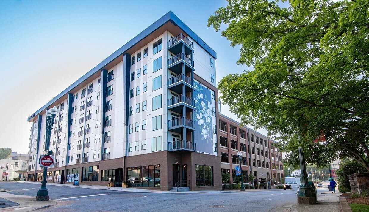 Novi Flats Apartments in Concord, NC