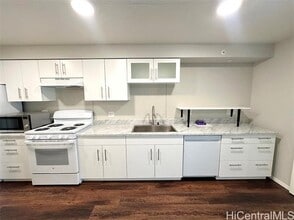 Building Photo - 803 Waimanu St