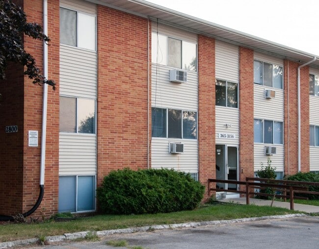 Building Photo - Lancer Townhouses and Apartments