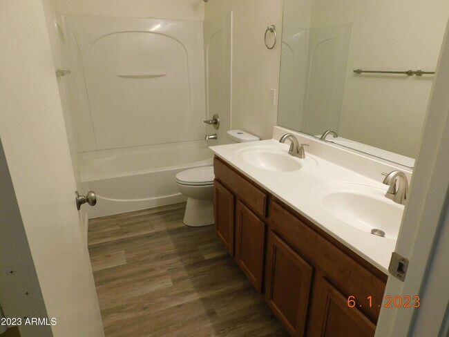Foto del edificio - 24942 W Dove Trail