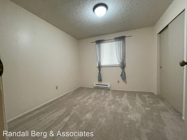 Building Photo - 2 br, 1 bath House - 4800 Fauntleroy Way S...