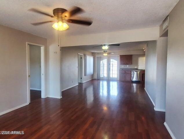 Building Photo - 824 W Fordham Dr