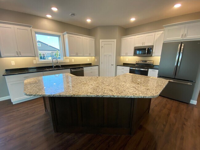 Kitchen - 3011 43rd Ave S