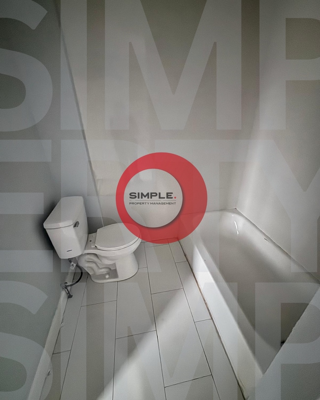 Photo - 866 N 6th St Apartment