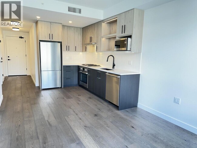 Photo du bâtiment - 6859-6859 Cambie St.