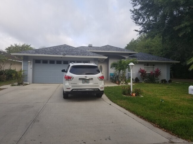 Foto del edificio - 2058 Old Trenton Ln