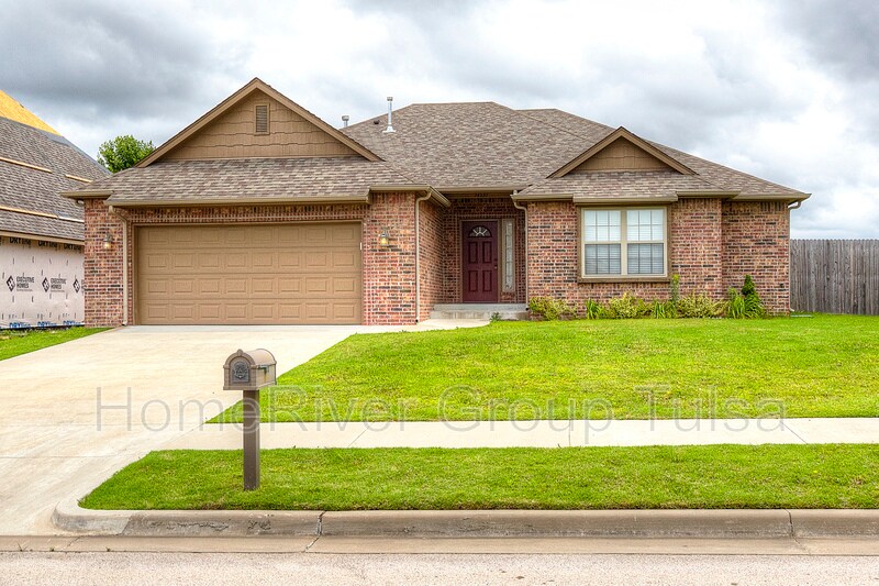 14537 S Urbana Ct, Bixby, OK 74008 House for Rent in Bixby, OK