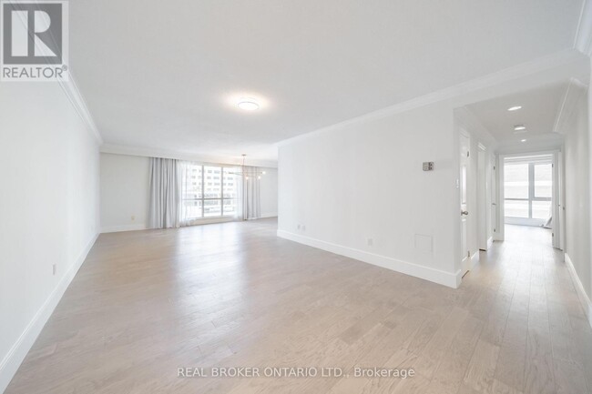 Photo du bâtiment - 40-740 Rosehill Ave