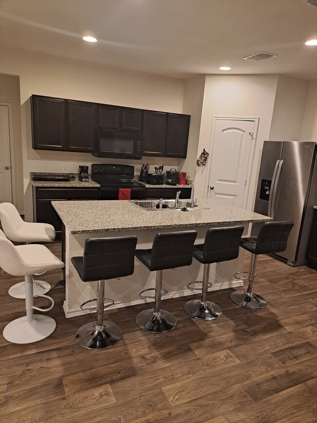 Foto del edificio - 14927 Talus Rd