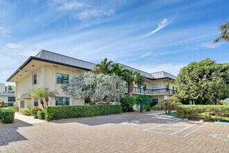 Building Photo - 275 S Beach Rd